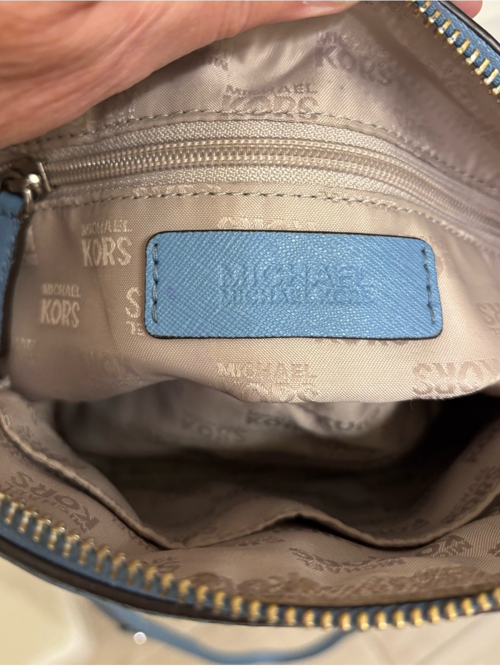 MICHAEL Michael Kors Blue Crossbody Bag with Gold Hardware - Picture 7 of 9
